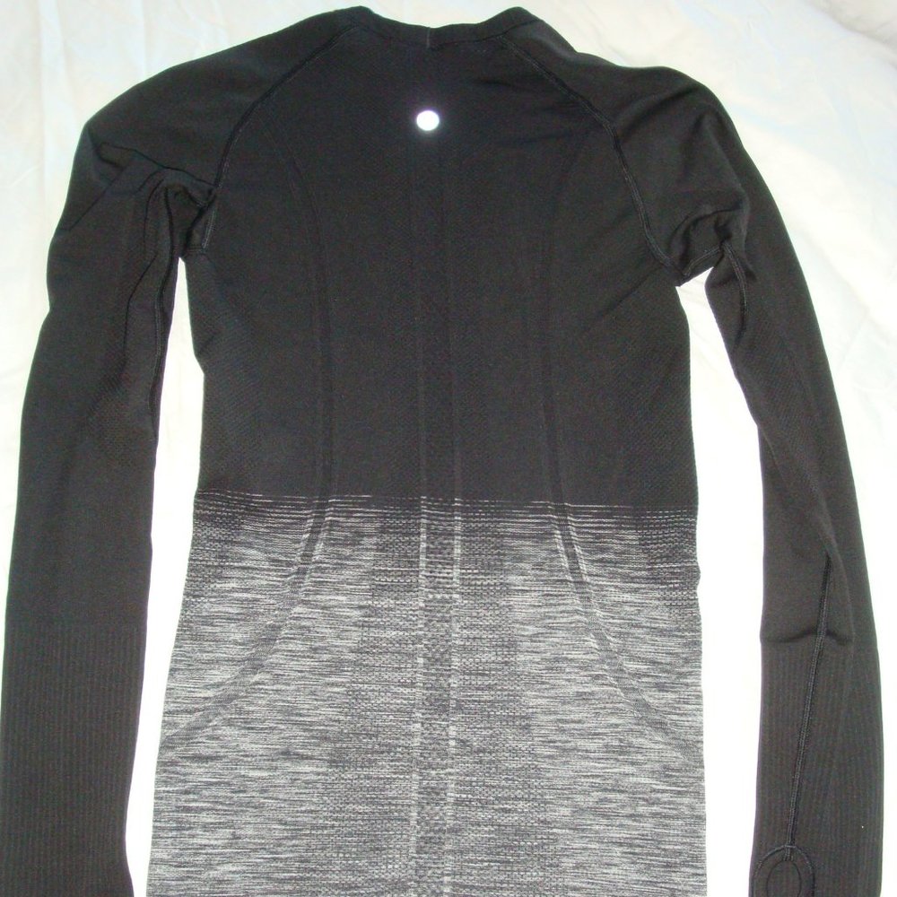 Lululemon Swiftly Tech Long Sleeved Size 4